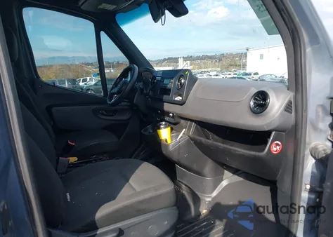 2019 Mercedes-Benz Sprinter 2500 High Roof V6 из США, поврежденный, VIN WD4PF1CD8KT013202